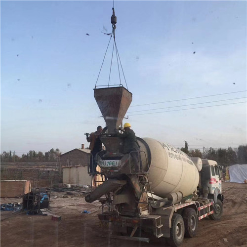 安仁县“精准瞄准”—— 吊车的 “定位导航” 技术