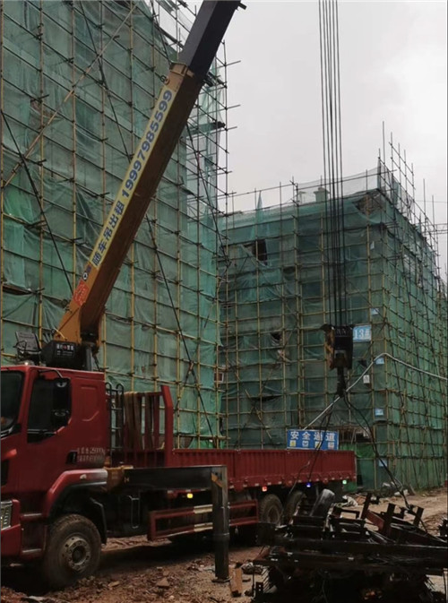 安仁县“慢工细活”—— 吊车的 “微动控制” 技术